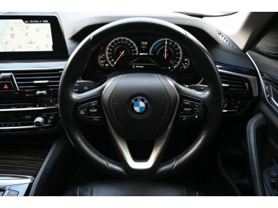 BMW 530e Luxury 2018 รูปที่ 11